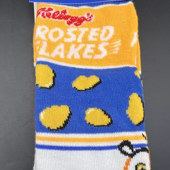 Frosted Flakes ,Pops , Raisin Bran,Lays, Moonpie, Etc.. Assorted Crew Socks - Picture 2 of 11